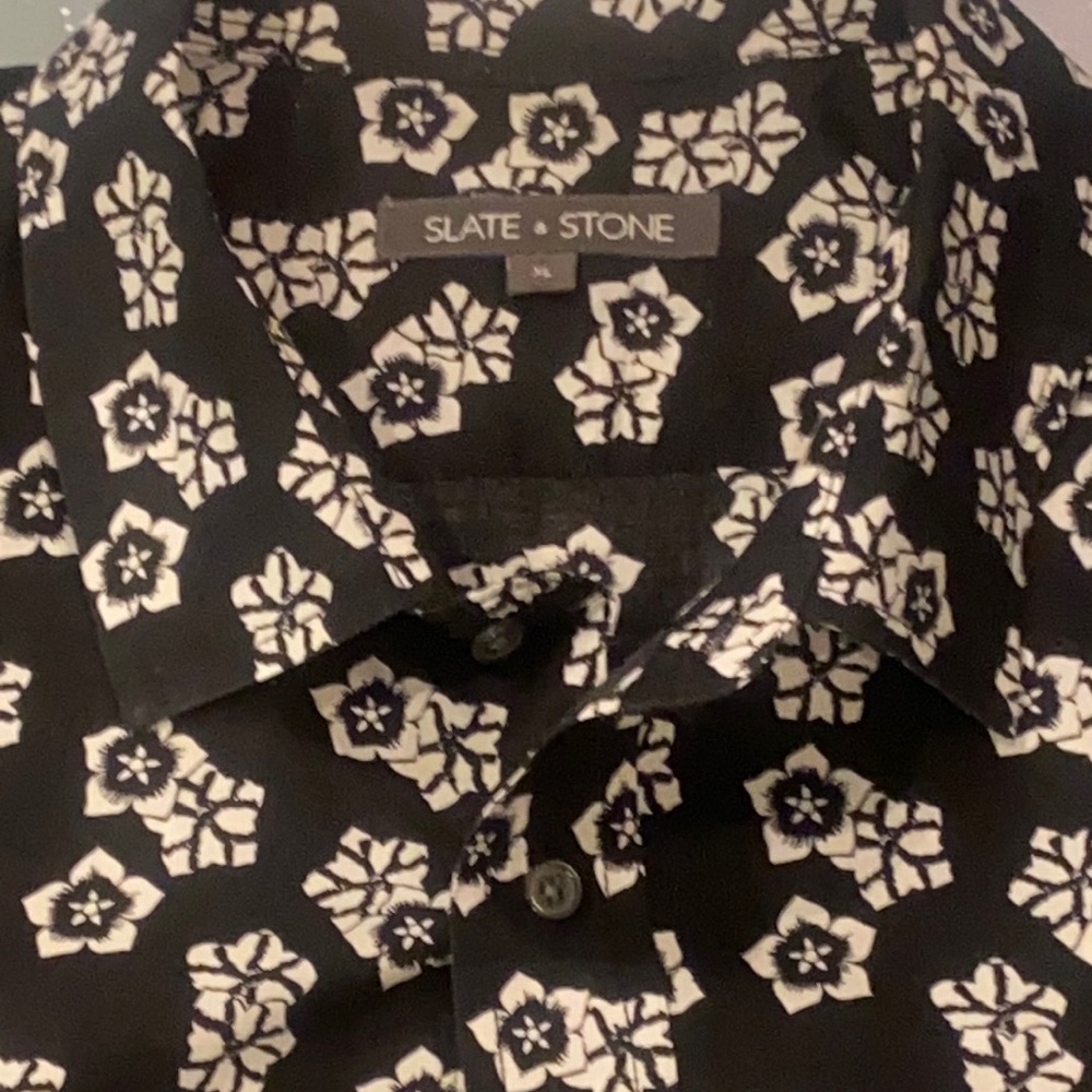 NWOT slate and stone perfect black floral design
